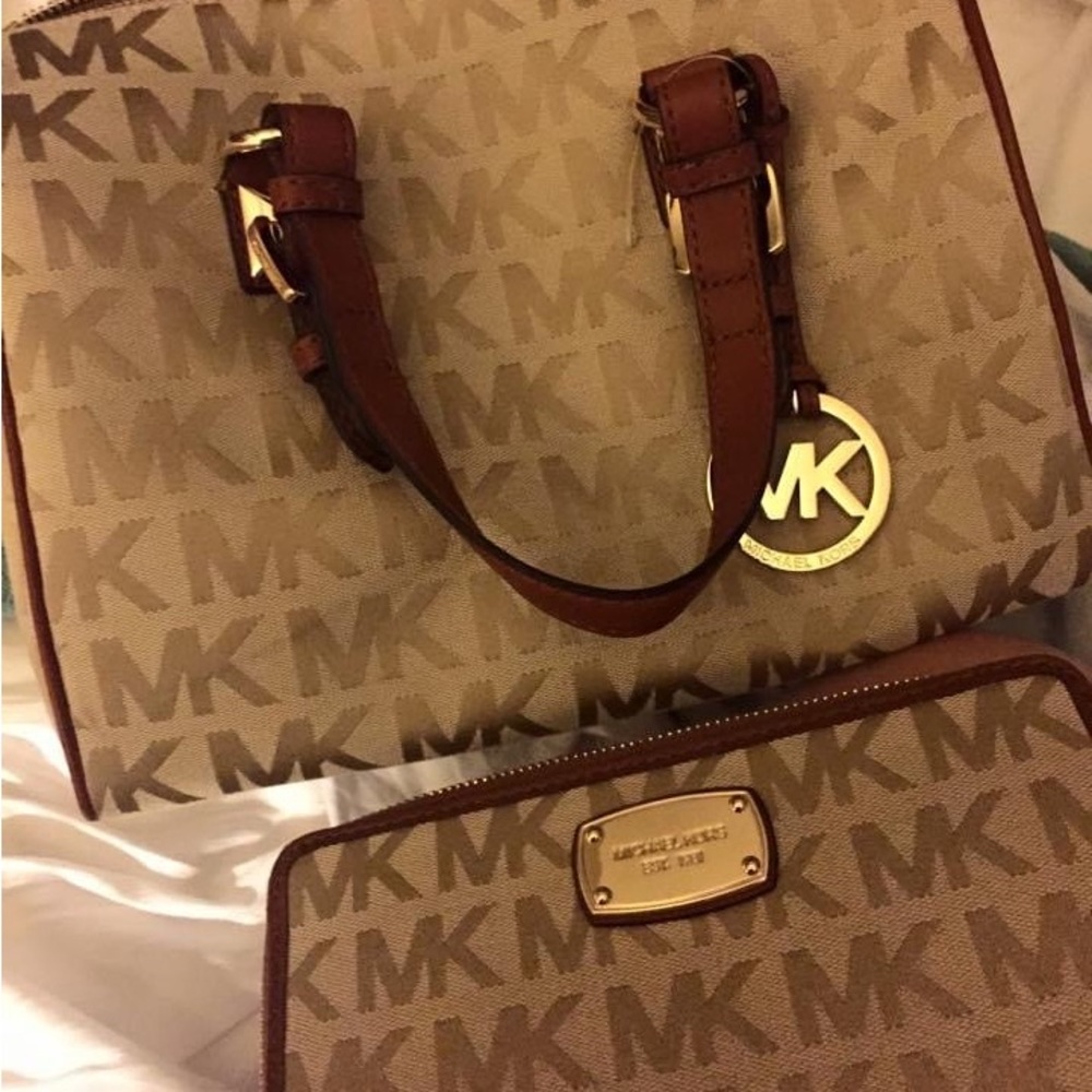 Medium Michael Kors Logo Satchel